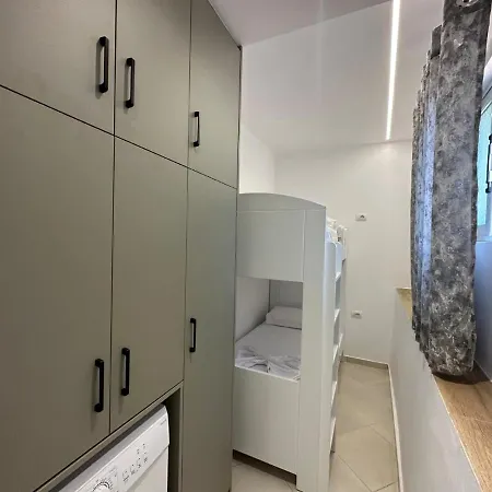 Aila Appartement *